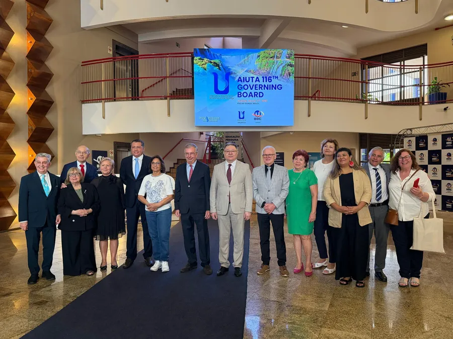 Ректор Ualikhanov University Марат Сырлыбаев и руководитель отдела международных отношений Еркеш Рахымжанов...