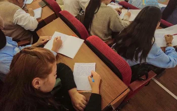 Жалпықазақстандық диктант жастардың мемлекеттік тілге деген құрметін нығайтуға және қоғамда ана тілінің құндылығын дәріптеуге бағытталған.