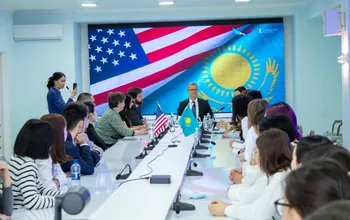 АҚШ-ТЫҢ ЕЛШІСІ UALIKHANOV UNIVERSITY-ДЕ