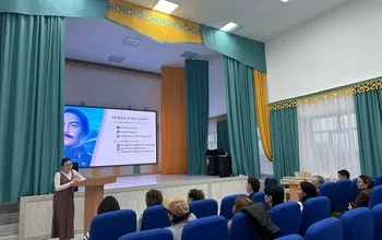 Жоғары медицина мектебінің оқытушылары Көкшетау қаласындағы мектептерде ата-аналармен кәсіби бағдар беру кездесулерін өткізді