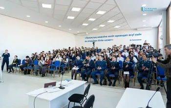  Бизнес және құқық жоғары мектебінің студенттері оқу сот отырысын ұйымдастырды