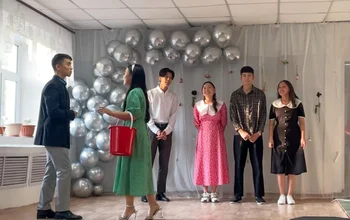 Күзгі бал-бұл ашық түстер мен күздің теңдесі жоқ атмосферасын біріктіретін оқиға.Бүгін Ualikhanov University жатақханаларының бірінде күз мерекесі өтті