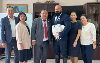 Бірінші проректордың Байтук Ғалым Симбекұлының шақыруымен біздің университетке белгілі қазақ батыры...